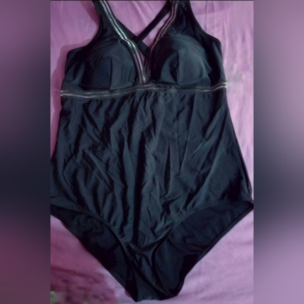 NWOT Torrid Size 3 Black Swimsuit - Picture 4 of 9